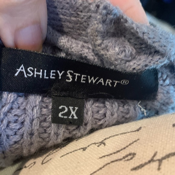 Ashley Stewart purple sweater with cut out sleeves and back size 2x EUC - Picture 3 of 4